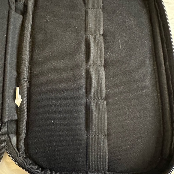 💙3/$20 Pacmaxi Black Travel Organizer for IWatch bands - Picture 8 of 10